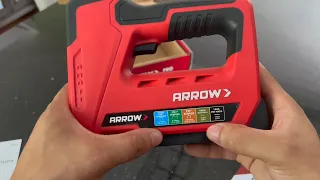 Arrow ET501C Cordless Staple and Nail Gun Unboxing and Demo