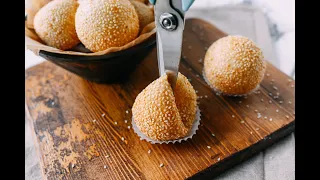 How to Make Chinese Fried Sesame Balls