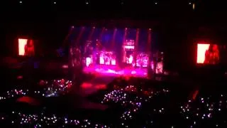 2NE1 - AON Concert in Macao (OPENING)