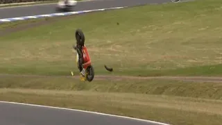 2009 Superbikes @ Phillip Island - Coxhell Crashes