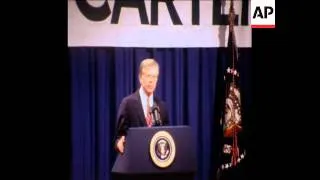 SYND 23 10 80 PRESIDENT CARTER IN MIAMI DURING PRESIDENTIAL ELECTIONS CAMPAIGN