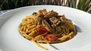 Spaghetti con le Alici, Pomodorini e Bottarga
