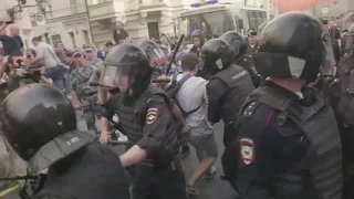 Противостояние демонстрантов и полиции в Москве 9 сентября