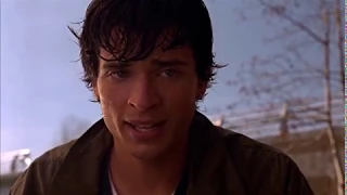 Smallville 1x01 - Clark meets & saves Lex Luthor