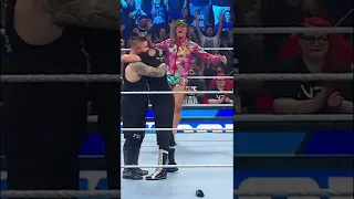 Kevin Owens & Sami Zayn hugged it out after SmackDown went off the air in Montreal!