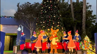 Christmas tree light up !! #seaworld #sandiego