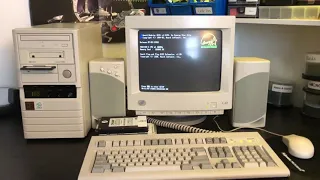 Vintage late 90s computer booting Linux