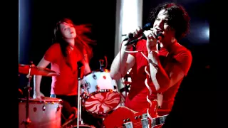 The White Stripes - Cannon. Live Le Zenith, Paris 2004. 16/27