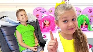 ¡Diana juega a tener su propio salón de belleza con nuevos kits de maquillaje para niños!