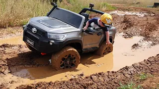 Kids Toyota Hilux Offroad #Hilux #PowerWheels