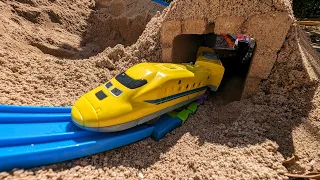 Plarail Japanese train ☆ Sand tunnel & transparent tunnel course