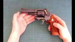 Револьвер Smith & Wesson