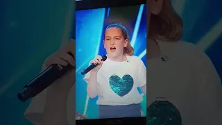 10 year old singer Giorgia borg wows the audience