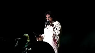 Alice Cooper - 'Feed My Frankenstein' - Live at Manchester Apollo 30/10/2011