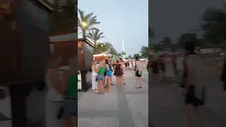 Blond English girls fighting in Ibiza 😱