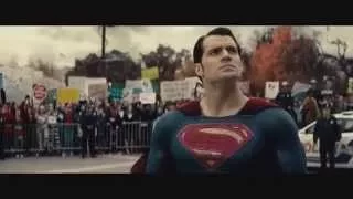 Batman v Superman: El amanecer de la justicia – Trailer Comic-Con español (HD)