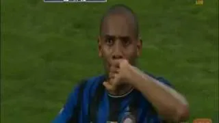 YouTube- Maicon scores a beauty (Inter-Juventus 1-0 goal).avi