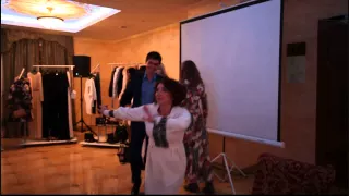 Роза Сябитова зажигает танцуя татарский танец в Казани