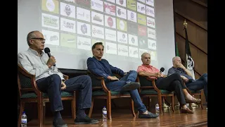 Iván Mejía en el Seminario Fútbol & Periodismo. Duras críticas al periodismo actual.