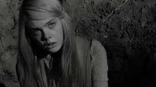 Temptation Confused Beats/ (Elle Fanning)