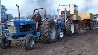 Welland Tractor pulling Madnes 2023