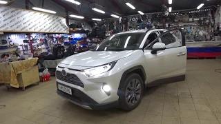 Новый Toyota RAV4 / Комфортные сиденья BMW с вентиляцией и правильный омыватель камеры.