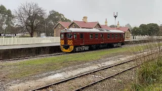 SAR 424 departing Mount Barker Station