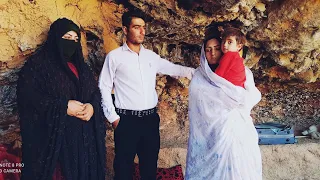 This mother's divorce from her husband and remarriage with another man in 🗻 is very beautiful