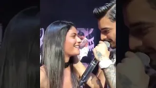 MALUMA BESA A UNA FAN Y DE LENGÜITA EN CONCIERTO