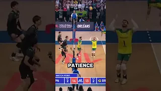Insane Volleyball rally 😱 The commentator goes wild🤣