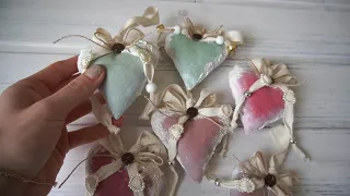 Елочные игрушки сердечки , в технике грунтованный текстиль мастер класс/новогодние идеи