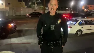 Tyrant police officer gets rude for filming traffic stop 🛑!!!! Warning you will detain you