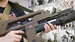 Aliens Pulse Rifle review - TRamp electronics kits installed, full light and sound functions