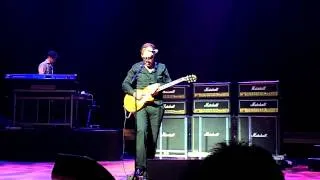 Joe Bonamassa - Just Got Paid/ Dazed & Confused @Esplanade Singapore 17/09/2012