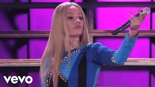 Iggy Azalea - Murda Bizness (Vevo Certified SuperFanFest)