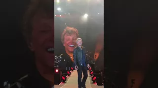 BON JOVI Bed of Roses(taken from front and center). Sao Paulo, Brasil. Sept 23, 2017