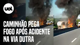 Caminhão pega fogo após acidente na via Dutra em Pindamonhangaba; pista sentindo RJ é interditada