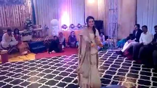 Laut k chaly ana dance by Minal Khan #minalkhan #pakistaniactress #danceviral