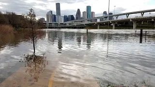 IT'S FLOODING IN HOUSTON ...AGAIN!