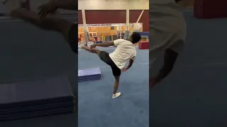 Men try an “illusion” from womens gymnastics 😂 #gymnast #calisthenics #olympics #gymnastics #fail