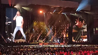 Dierks Bentley at CMA Festival 23 singing "I hold on" & "Getting Drunk on a Plane" @dierksbentley