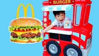 햄버거 푸드트럭 가게놀이 예준이와 아빠의 전동 자동차 장난감  Food Truck Cooking Toy Play for Kids