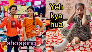 Ankle sprains in Khushboo leg || Hum ne kiya shopping