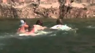 Gran Salto Desde Un Peñon Mujer Lol Fail