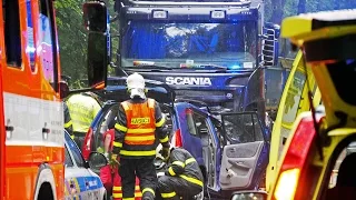 Smrtelná dopravní nehoda (vyproštění osob, čelní střet s kamionem) Opava - Služovice směr Hněvošice