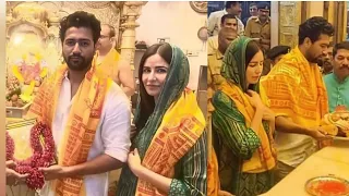 Pregnant Katrina Kaif Vicky Kaushal seen at Siddhivinayak mandir together!!