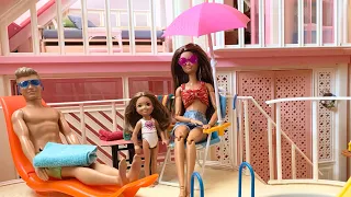 Barbie Dream House and Barbie Dream Pool