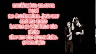 Kendall & Logan - Redlight Greenlight Lyrics//Letra