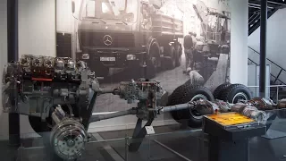 How a truck 6x6 wheel drive works? - Munich: Deutsches Museum