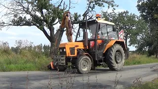 Silničářský Zetor 7211 seče příkopy. RETRO klasika maják! Poslední sekání před zimou SUS JMK Blansko